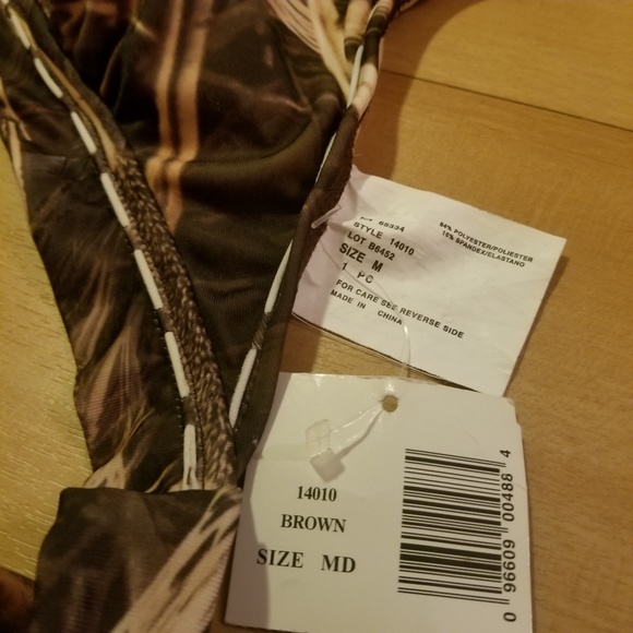 Camo Bikini Top 🌿🍂 - Picture 2 of 5